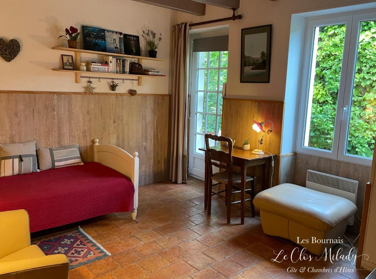 Chambres d'Hôtes Les Bournais - Le Clos Milady L'Ile-Bouchard Extérieur photo