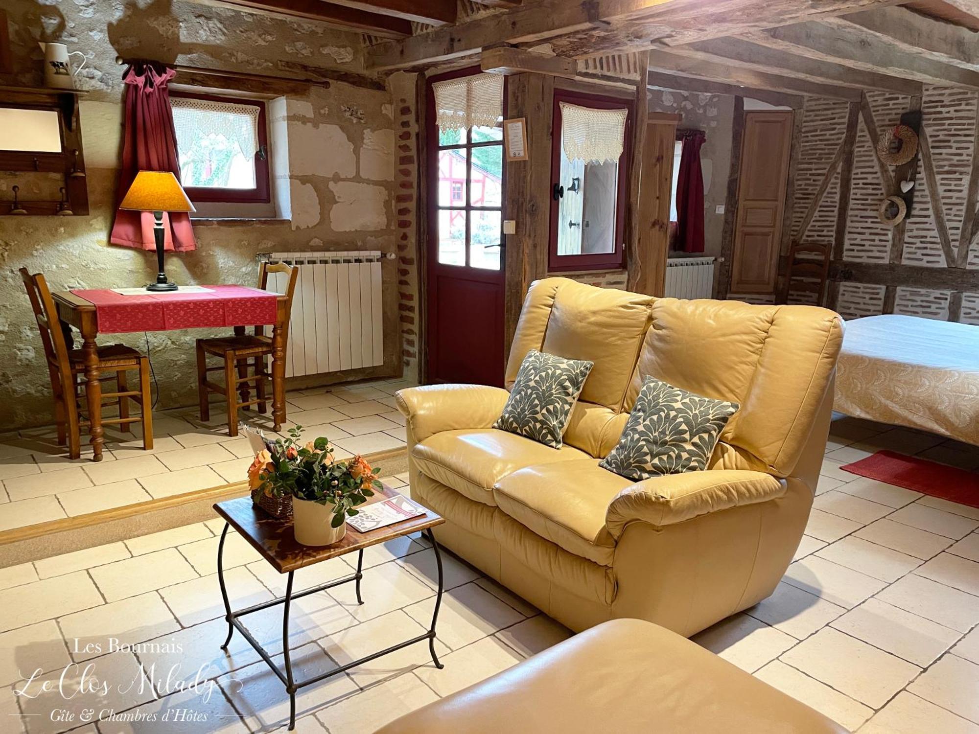 Chambres d'Hôtes Les Bournais - Le Clos Milady L'Ile-Bouchard Extérieur photo